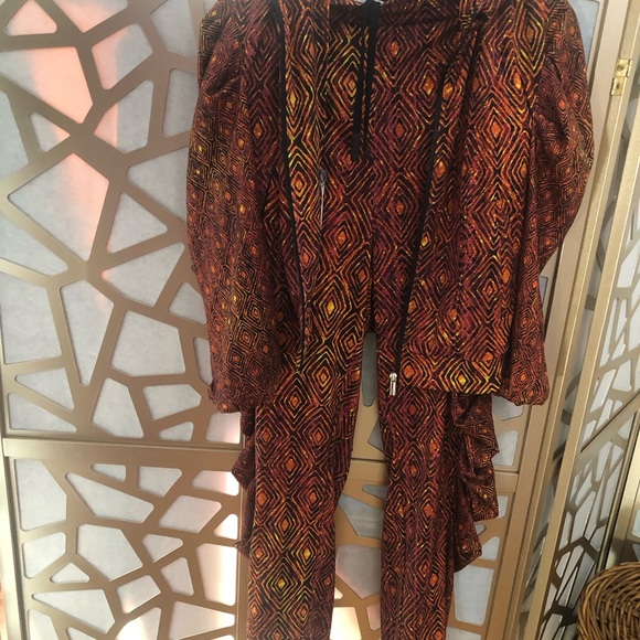 Sassy Jones Jogging suit - Picture 2 of 5